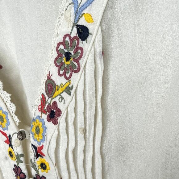 For the Republic Medium Boho Embroidered V-Neck Button-Front Pintuck Top Blouse - Picture 3 of 8